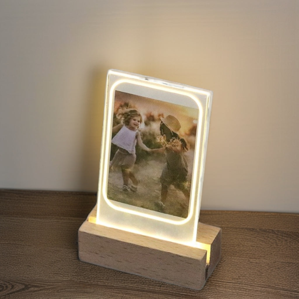 Ljusminne – Belyst Ram med Träfot